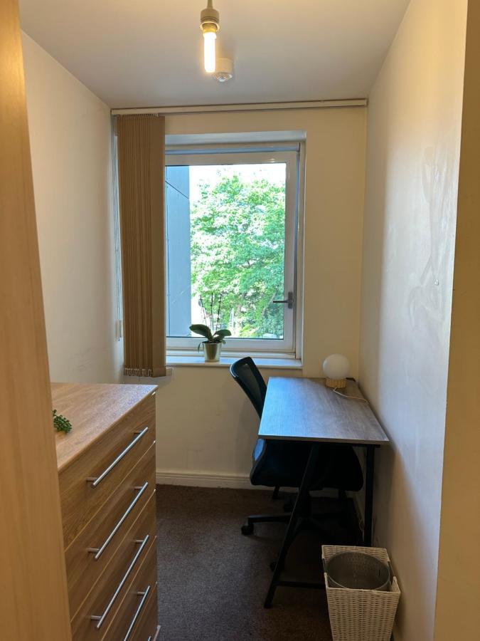 New Build 2 Bedroom With 2 Bath In Londres Exterior foto