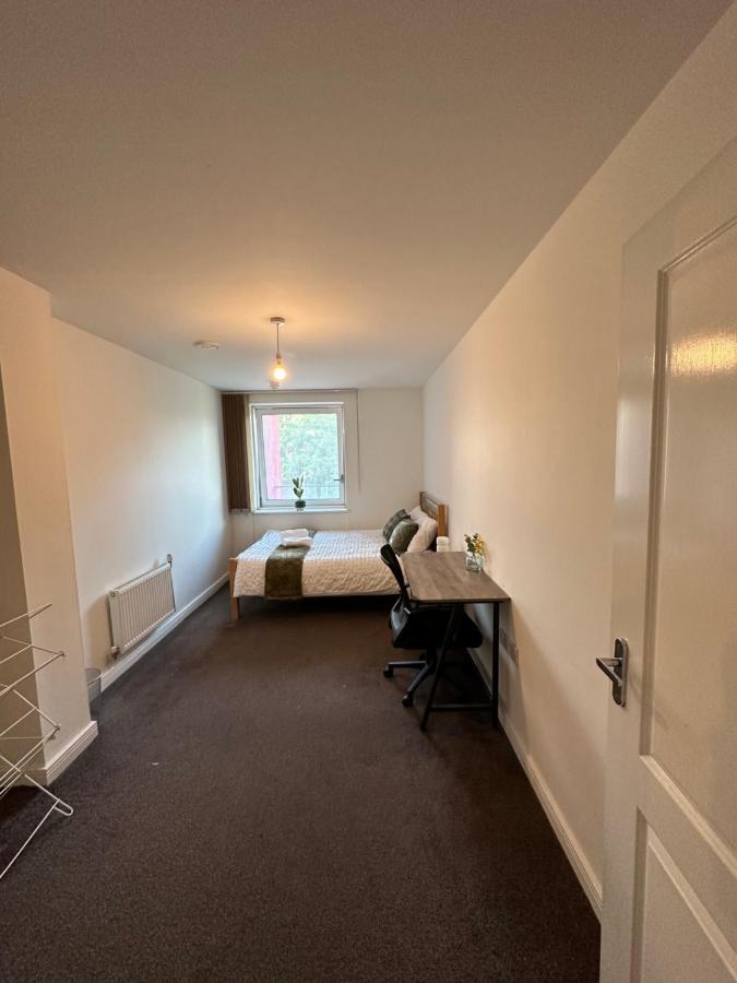 New Build 2 Bedroom With 2 Bath In Londres Exterior foto