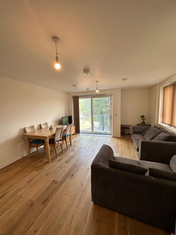 New Build 2 Bedroom With 2 Bath In Londres Exterior foto