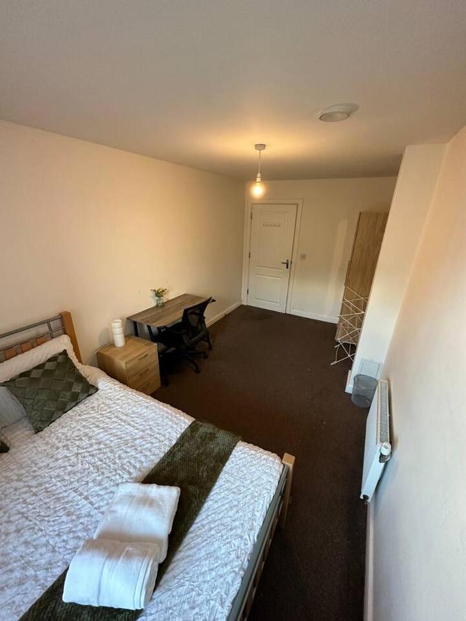 New Build 2 Bedroom With 2 Bath In Londres Exterior foto