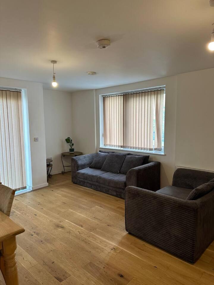 New Build 2 Bedroom With 2 Bath In Londres Exterior foto